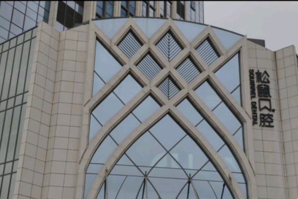 昆明松鼠口腔医院靠谱吗？靠谱！儿牙零差评+地址在滇池路238号直达