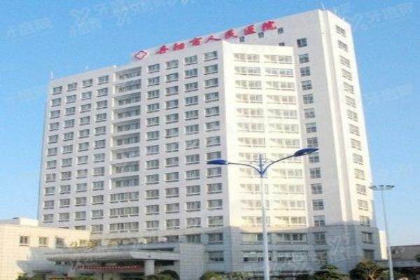 丹阳市人民医院口腔科种植牙价格表：单颗7280/半口6万/全口10万元起