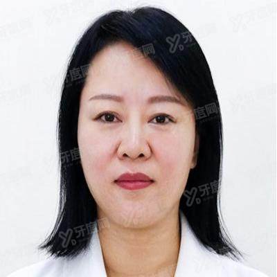 李文艳