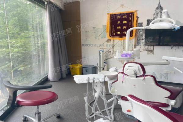 上海辉歌口腔医院诊室