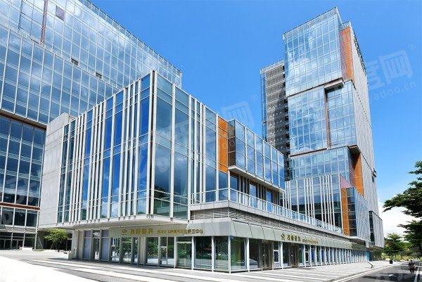 东莞视峰眼科医院收费标准表：全飞秒15200|半飞秒8800|全激光7200元起