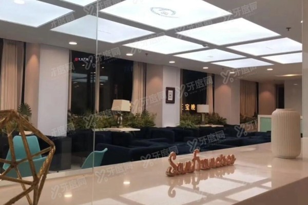 辽宁爱尔眼科医院价格表查询：近视手术8200|白内障2100|角膜塑形镜8200元起yk.yadoo.cn