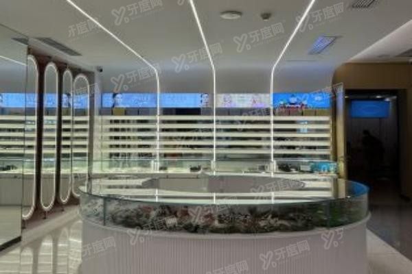成都铭依眼科医院视光区