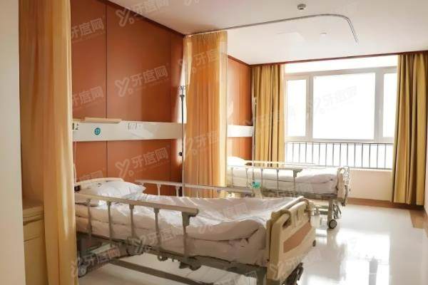 佳木斯爱视眼科医院做近视手术价格表12300元起,可约林玉华/李耀宇医生yanke.yadoo.cn.jpg