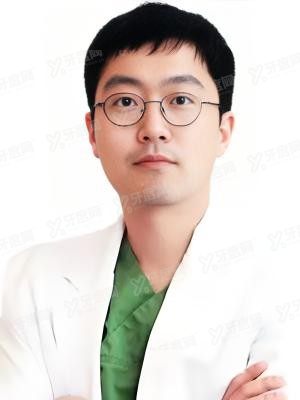 金东勋