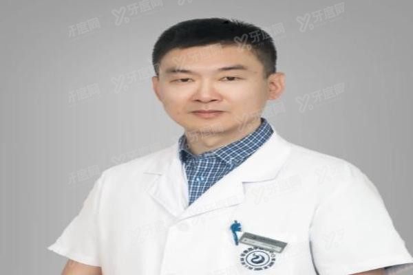 黄江泊