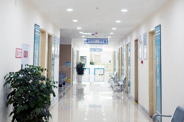 重庆华厦眼科医院蔡锡安医生怎么样yanke.yadoo.cn