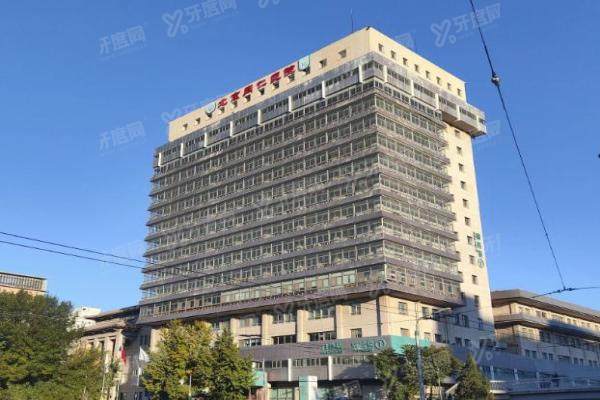 北京同仁眼科医生出诊表:含王红/张景尚/魏文斌/史季桐医生等及挂号预约指南