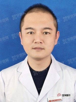 杨宁宁