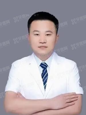 王亚斌