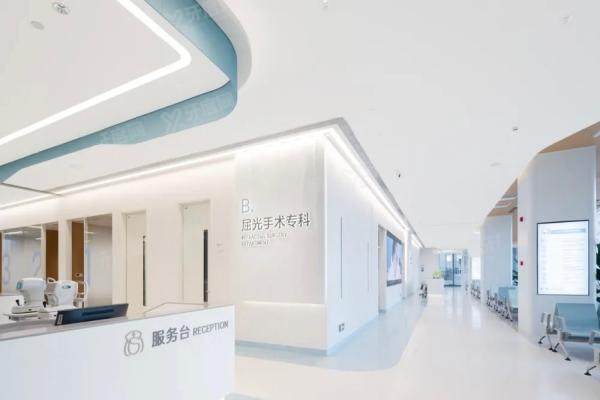 武汉爱尔眼科医院做晶体植入怎么样