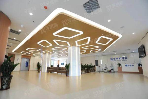 合肥普瑞眼科医院做晶体植入怎么样？深扒技术、医生和价格，看完再决定！