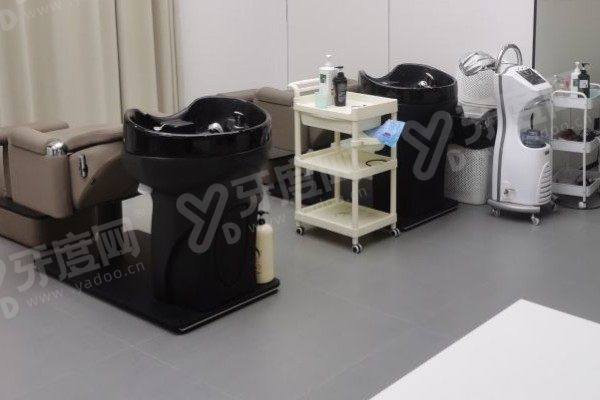 南京建国领秀植发医院价格多少 南京建国领秀植发医院价格多少