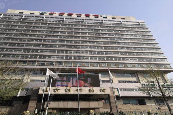 卢宁医生属于什么档次？高端档次，擅长白内障、青光眼等！附五种预约挂号方式