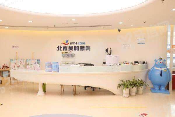 张丰医生儿童上睑下垂治疗方法：双e - PTEFT悬挂术+三十年经验使睁眼自然度提升90%|附费用解析