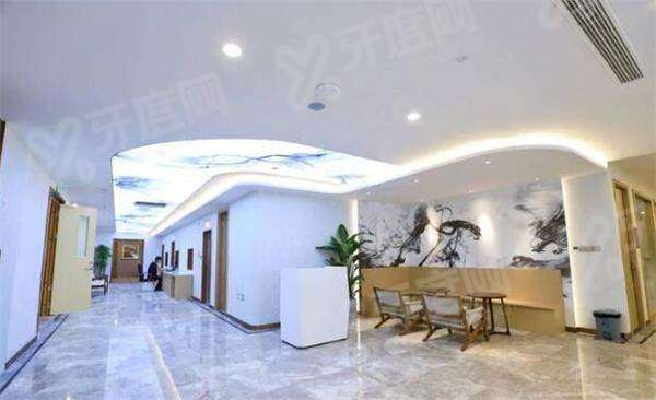 二、优诺口腔医院价格表？