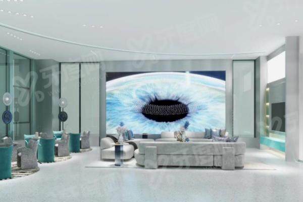 成都睛彩眼科医院全飞秒手术价格18000元起，全流程数字化定制技术，并告知挂号途径！