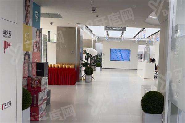 上海众植口腔医院是正规的吗？它是正规口腔机构，医生种植矫正技术实力超强！