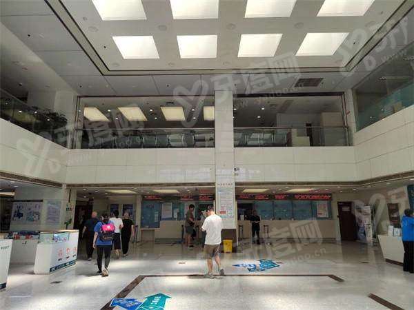 北大口腔魏公村种植科医生怎么样？含北大林野/邸萍/胡秀莲等口碑种植医生介绍