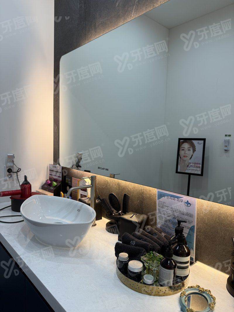 北京永林口腔医院怎么样？正规私立医院，种植/矫正价格表+地址电话速览！