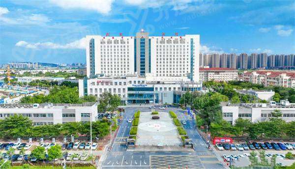 遵义医学院眼科近视手术价格多少？7800元起，全飞秒靠谱且术后视力稳定在 1.0