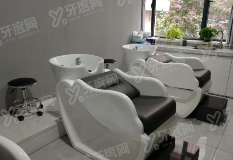 北京雍禾植发医院(北京总院)价格： 植发2.5W+/植发2.8W+/植发1.36W+