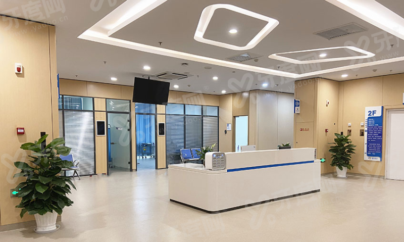 广州曙光张小芸地址坐诊在白云区机场路，面部整形技术口碑好