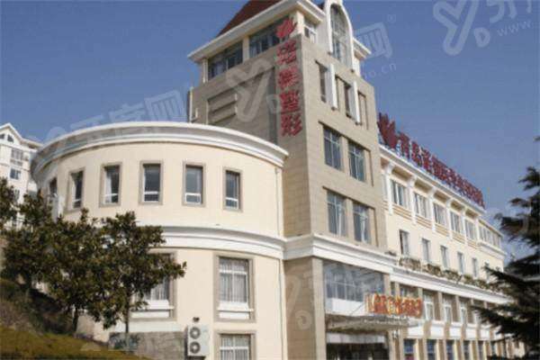 青岛诺德整形医院做隆胸怎么样？内窥镜双平面技术疤痕隐蔽价格透明