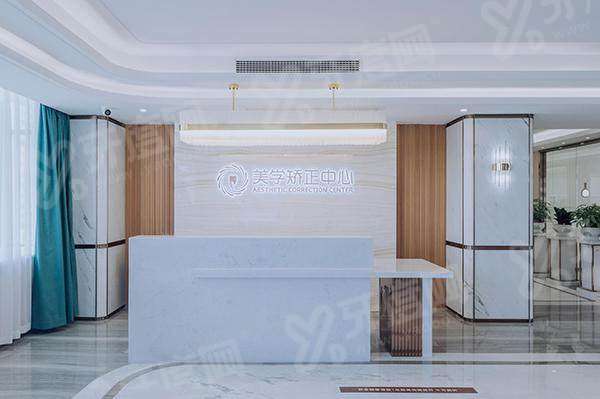 无锡北极星口腔医院营业时间：8:30&ndash;18:00，地址在解放西路183号