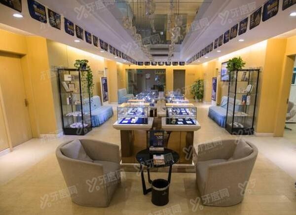 长沙美奥口腔医院种植牙价格2500-20万左右