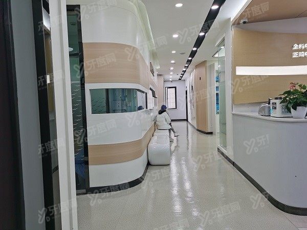 杭州西湖口腔医院种植牙价格www.yadoo.com