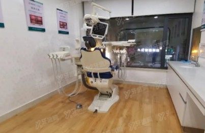 株洲晶钻口腔医院怎么样？是私立正规的连锁口腔，牙齿矫正技术好价格不高www.yadoo.cn