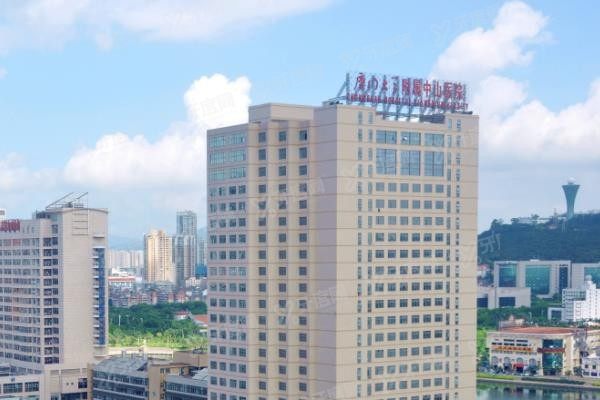 厦门大学附属中山医院口腔科医生有哪些？公布医生排名+预约挂号！yadoo.cn