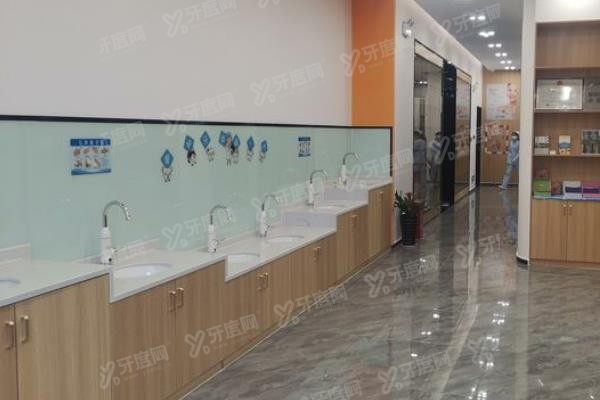 永州牙闪闪口腔门诊部宋小辉www.yadoo.cn