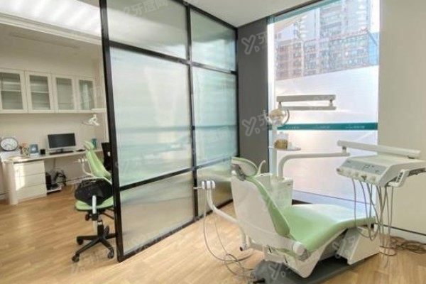 美莱口腔医院矫正牙齿价格表www.yadoo.cn
