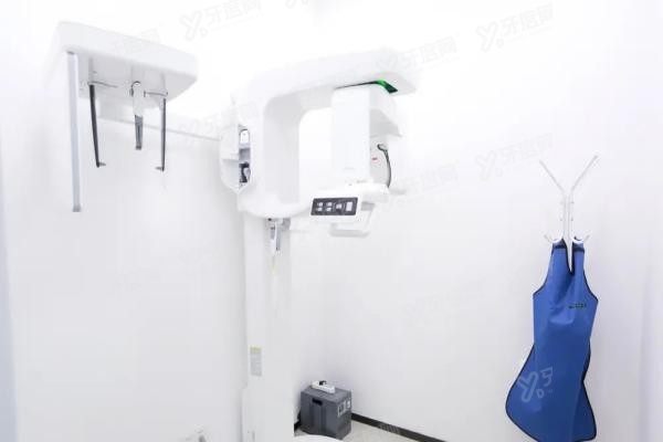 穗华口腔医院种牙收费标准www.yadoo.cn20250306725742.jpg