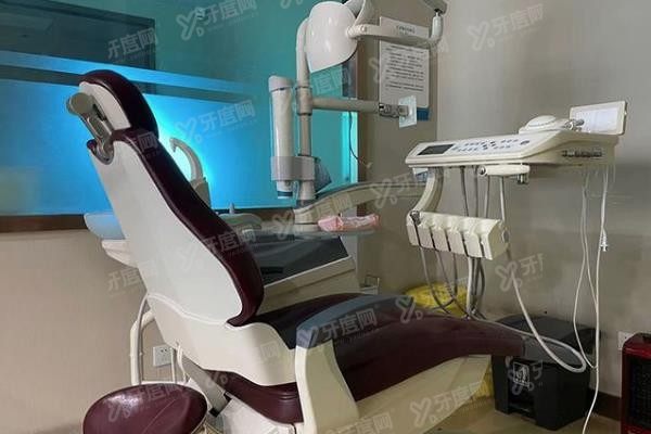 西宁新桥口腔医院牙齿矫正价格表www.yadoo.cn