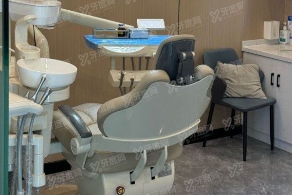 泰州艾齿嘉口腔医院医生www.yadoo.cn