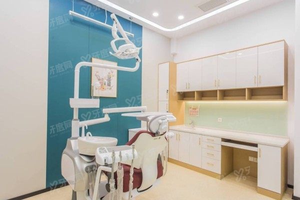 武汉咿呀口腔医院牙齿矫正医生