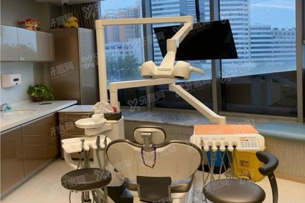 北京劲松口腔医院朱昞医生种植牙怎么样