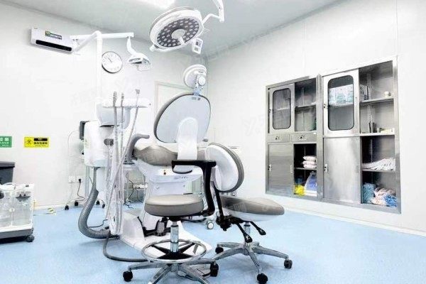 南京六城口腔医院急诊时间