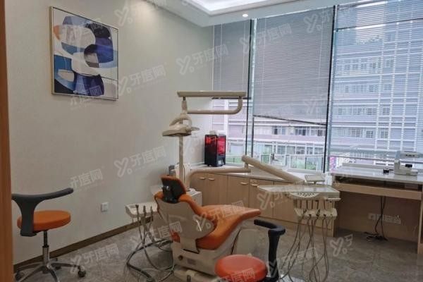 重庆德亚口腔医院医生介绍