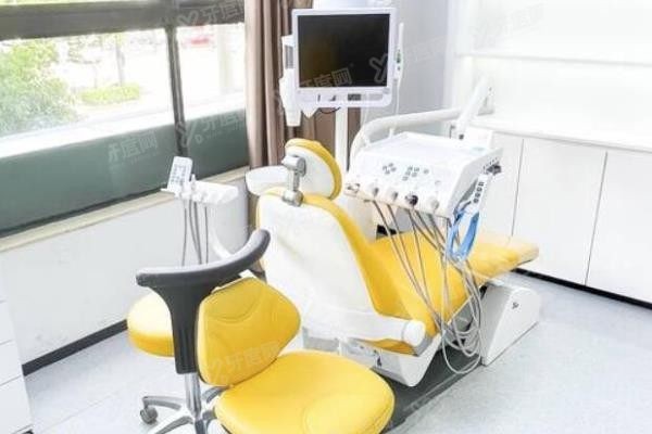 永康浙爱口腔医院种植牙价格