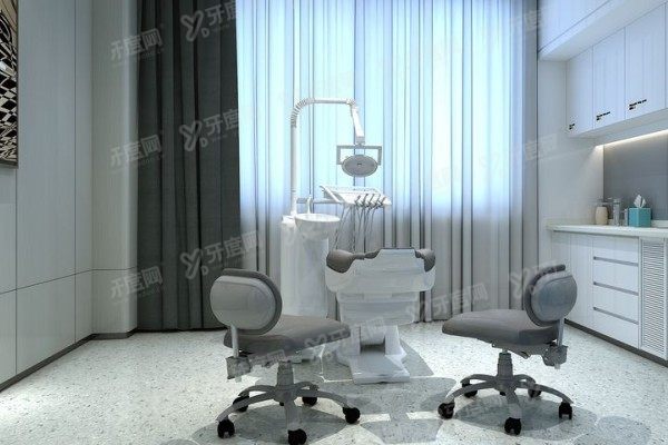 南京卡瓦口腔张春雷医生简介