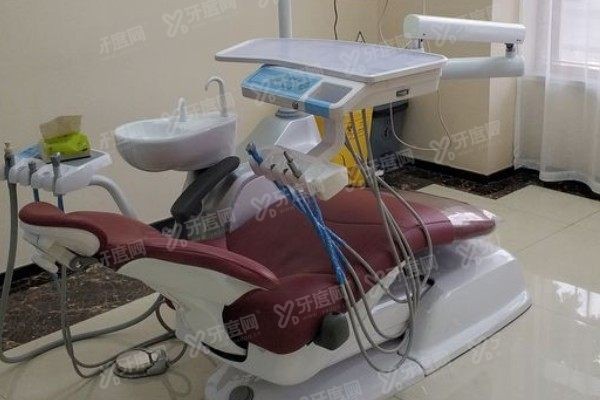 溧阳金铂利口腔医院种植牙多少钱