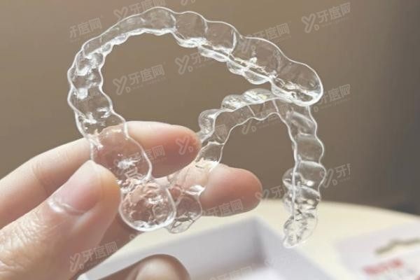 2025牙齿矫正费用