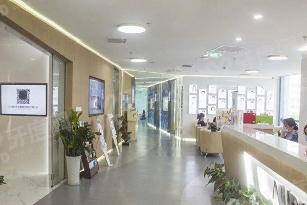 成都锦江极光口腔医院地址