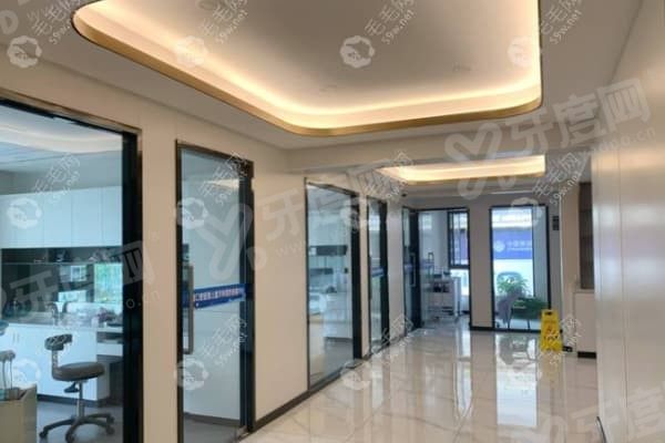 贵港矫健口腔医院种植牙医生怎么样,贵港矫健口腔医院怎么预约 贵港矫健口腔医院种植牙医生怎么样,贵港矫健口腔医院怎么预约